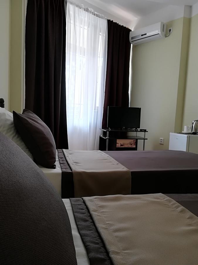 Гостиница Ива Γκάγκρα Εξωτερικό φωτογραφία