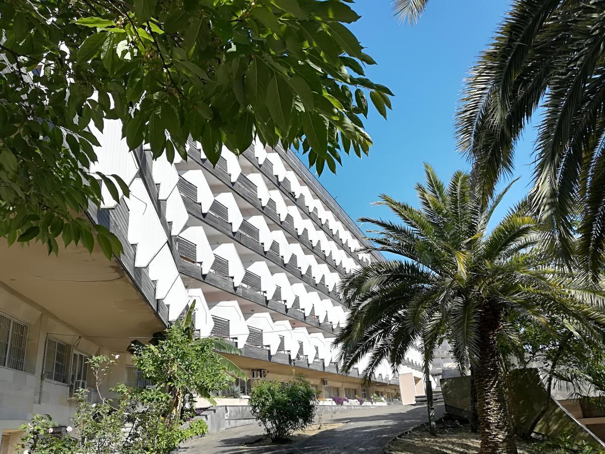 Гостиница Ива Γκάγκρα Εξωτερικό φωτογραφία